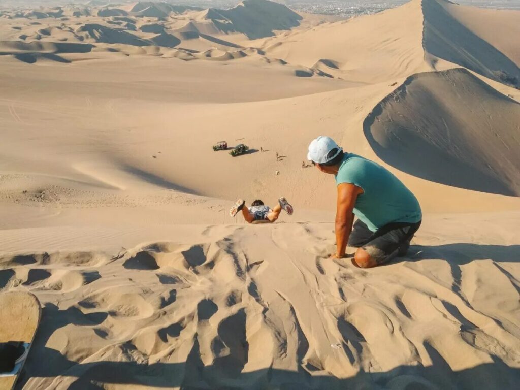 Pouštní oáza Huacachina - sandboarding